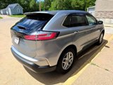 Used 2022 Ford Edge SEL image 3