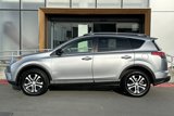 Used 2018 Toyota RAV4 LE image 5