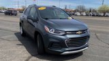 Used 2022 Chevrolet Trax LT w/ Premium Seat Package image 2