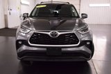 Used 2021 Toyota Highlander LE image 2