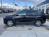 Used 2024 GMC Terrain SLE image 3