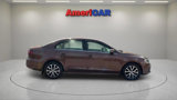 Used 2017 Volkswagen Jetta SE image 4