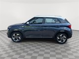 Used 2023 Hyundai Venue Limited image 6