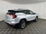 Used 2022 GMC Terrain SLT w/ Infotainment Package II image 3