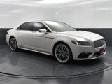 Used 2018 Lincoln Continental Select image 4