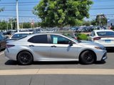 Used 2022 Toyota Camry SE image 4