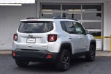 Used 2018 Jeep Renegade Latitude w/ UConnect 8.4 Nav Group image 5