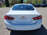 Used 2018 Chevrolet Malibu LT w/ Driver Confidence Package image 4