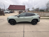 Used 2025 Chevrolet Trax ACTIV w/ Sunroof Package image 2