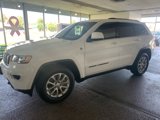 Used 2021 Jeep Grand Cherokee Laredo image 3