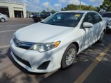 Used 2014 Toyota Camry LE image 2