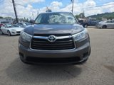 Used 2015 Toyota Highlander LE image 2