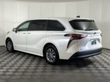 Used 2021 Toyota Sienna XLE image 5