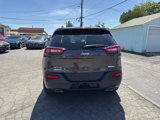 Used 2015 Jeep Cherokee Latitude w/ Comfort/Convenience Group image 4