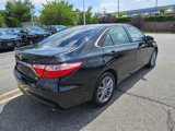 Used 2017 Toyota Camry SE image 4