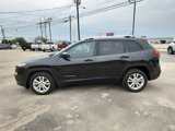Used 2015 Jeep Cherokee Sport image 2