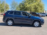 Used 2016 Jeep Cherokee Sport image 3