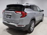 Used 2024 GMC Terrain SLT image 2