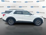 Certified 2022 Ford Explorer XLT w/ Equipment Group 202A image 4