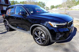 Used 2023 Volvo XC40 B5 Plus image 3