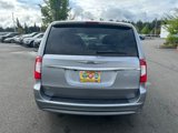 Used 2016 Chrysler Town & Country Touring image 4