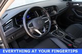 Used 2023 Volkswagen Jetta SE image 2