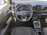 Used 2022 Hyundai Venue SE image 4