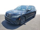 Used 2022 Volkswagen Tiguan SE image 2