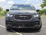 New 2025 Chrysler Pacifica Select image 2
