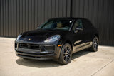 Certified 2024 Porsche Macan image 2