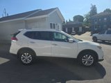 Used 2016 Nissan Rogue SV w/ SV Moonroof Package image 4
