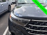 Used 2021 Ford Explorer XLT image 3