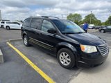 Used 2009 Chrysler Town & Country Touring image 2