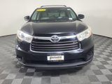 Used 2015 Toyota Highlander LE image 2