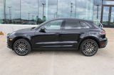 Certified 2025 Porsche Macan image 2