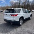 Used 2018 Chevrolet Traverse LT image 2