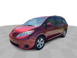 Used 2016 Toyota Sienna LE image 4