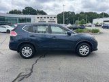 Used 2016 Nissan Rogue S image 2