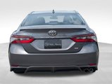 Used 2023 Toyota Camry SE image 4