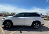 Used 2019 Toyota Highlander Limited Platinum image 2