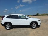 Used 2019 Jeep Cherokee Latitude w/ Popular Appearance Group image 4