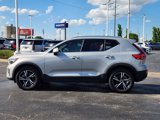 Certified 2025 Volvo XC40 B5 Core image 3