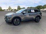 Used 2024 Nissan Rogue SV image 3