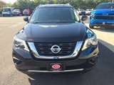 Used 2020 Nissan Pathfinder S image 2