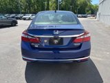 Used 2017 Honda Accord Touring image 5