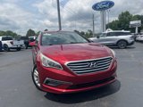 Used 2015 Hyundai Sonata SE image 2