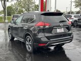 Used 2017 Nissan Rogue SL image 6