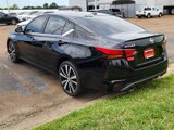 Used 2020 Nissan Altima 2.5 SR w/ Premium Package image 6
