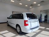 Used 2016 Chrysler Town & Country Touring image 5