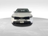 Certified 2022 Kia Sorento LX image 3